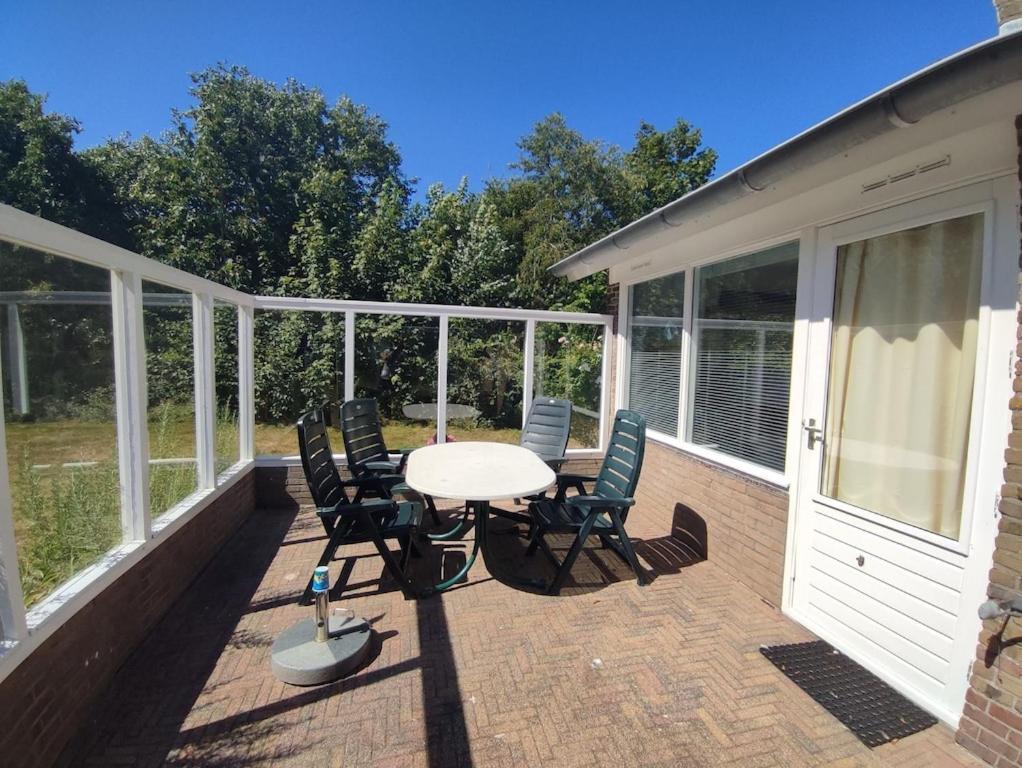 Vakantiehuis Hollum Ameland Dichtbij Strand En Met Ruime Tuin - Ameland39 Nl Eksteriør billede