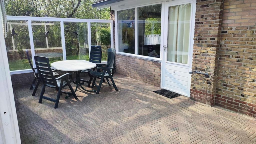 Vakantiehuis Hollum Ameland Dichtbij Strand En Met Ruime Tuin - Ameland39 Nl Eksteriør billede
